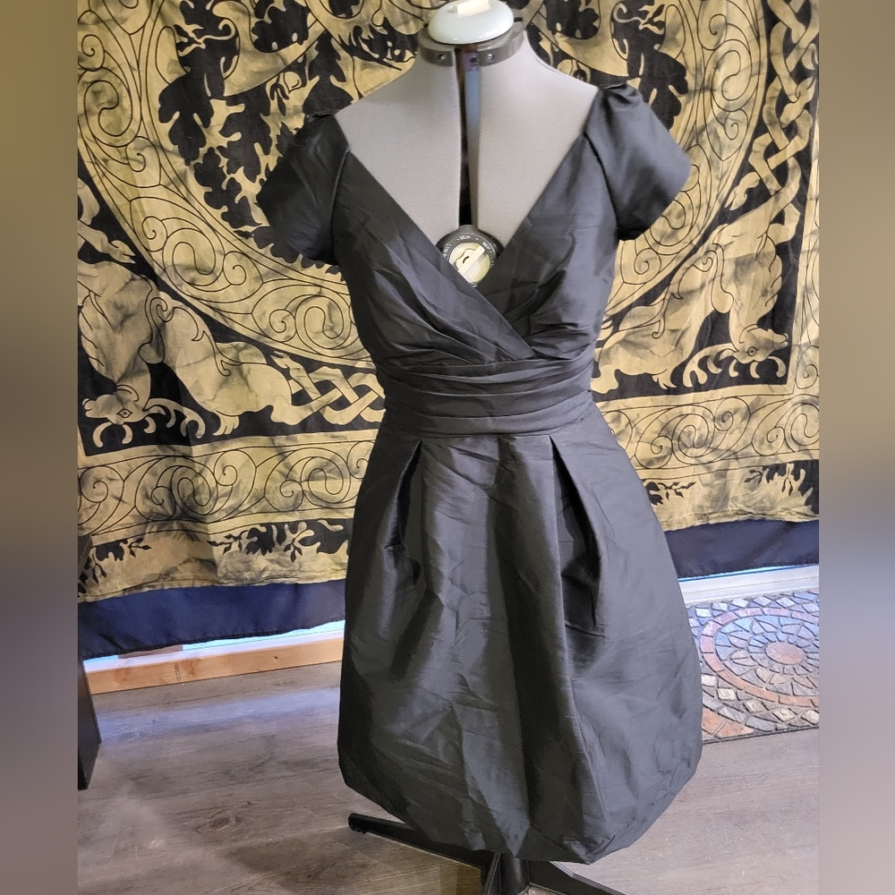 Navy blue formal dress with pockets size 10